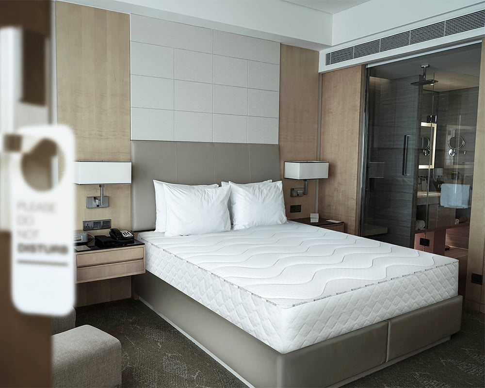 Elegant,And,Comfortable,Home,&,Hotel,Bedroom,Interior.