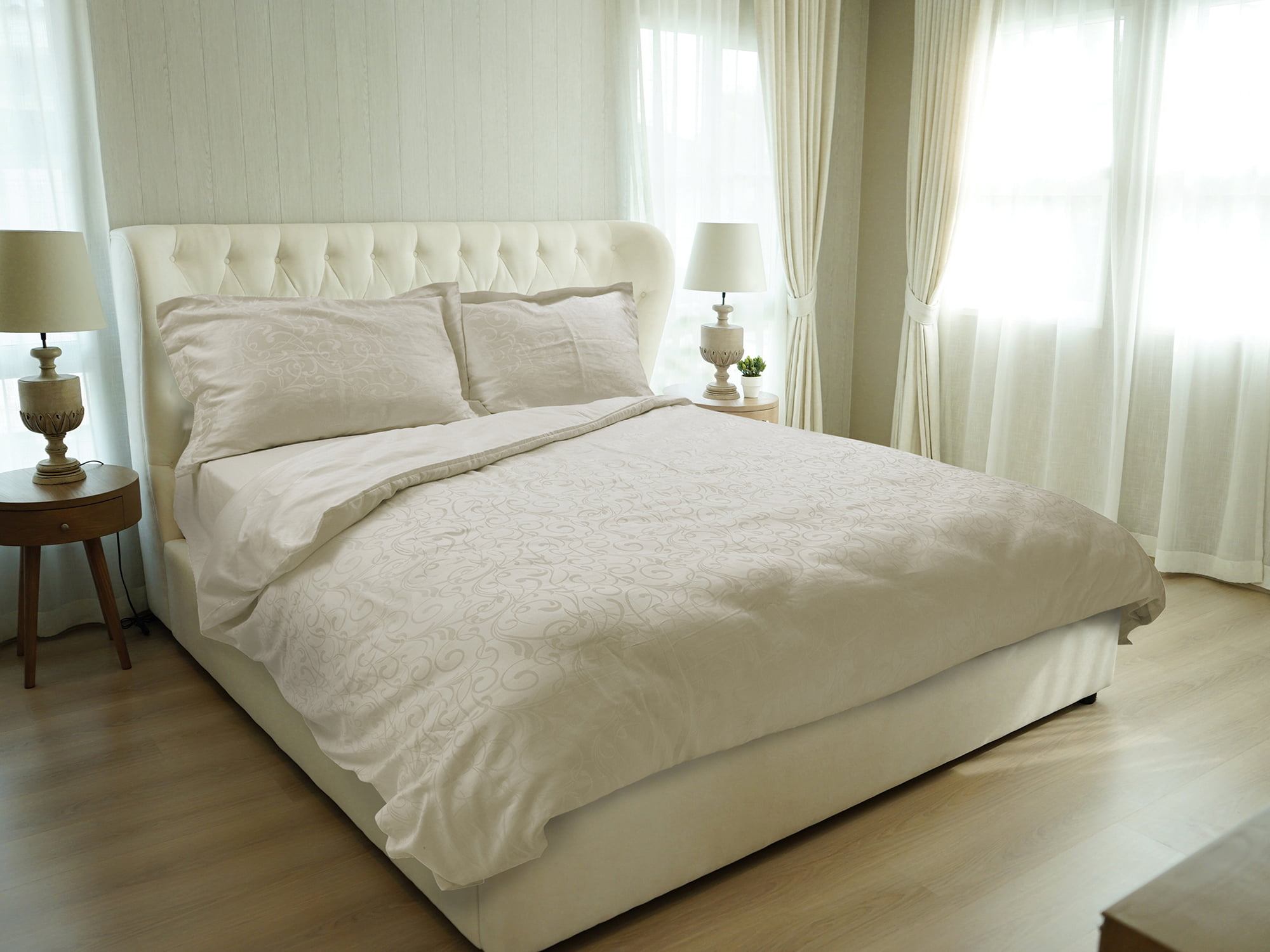 White,Pillows,Setting,On,Bed,With,English,Country,Style,Bedding