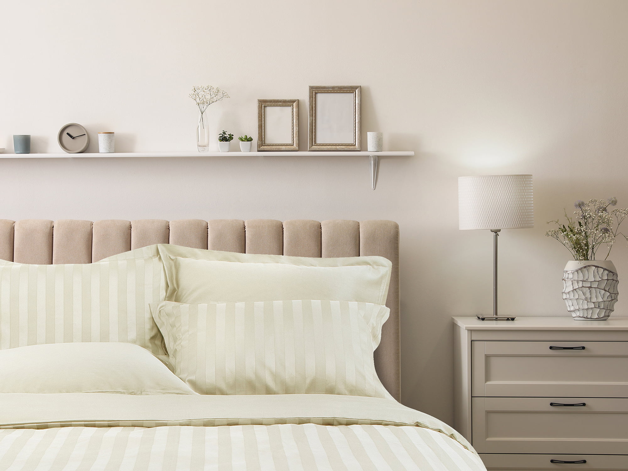 Comfortable,Bed,With,Pillows,In,Room.,Stylish,Interior,Design